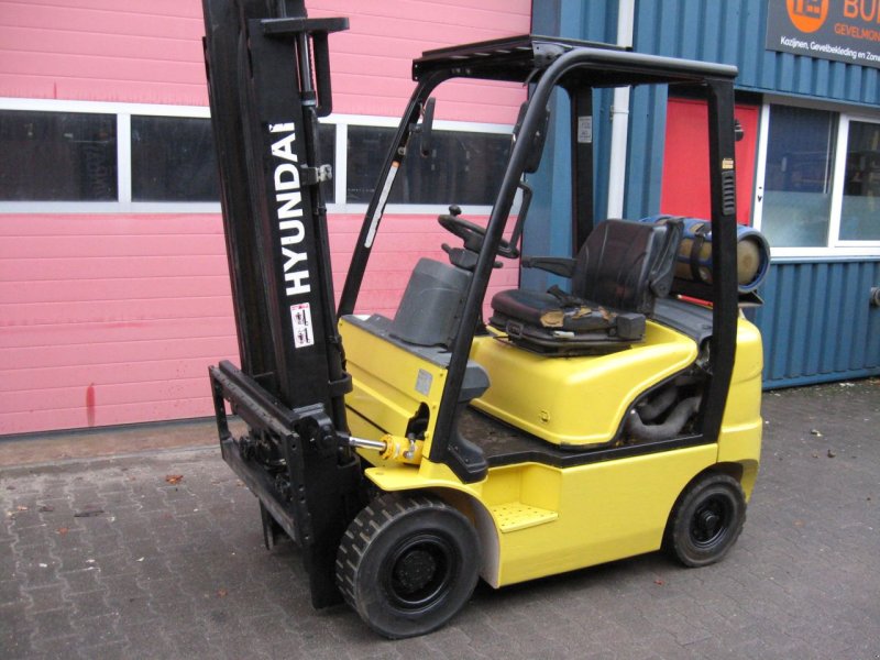 Frontstapler typu Hyundai -, Gebrauchtmaschine v Oldenzaal (Obrázek 1)