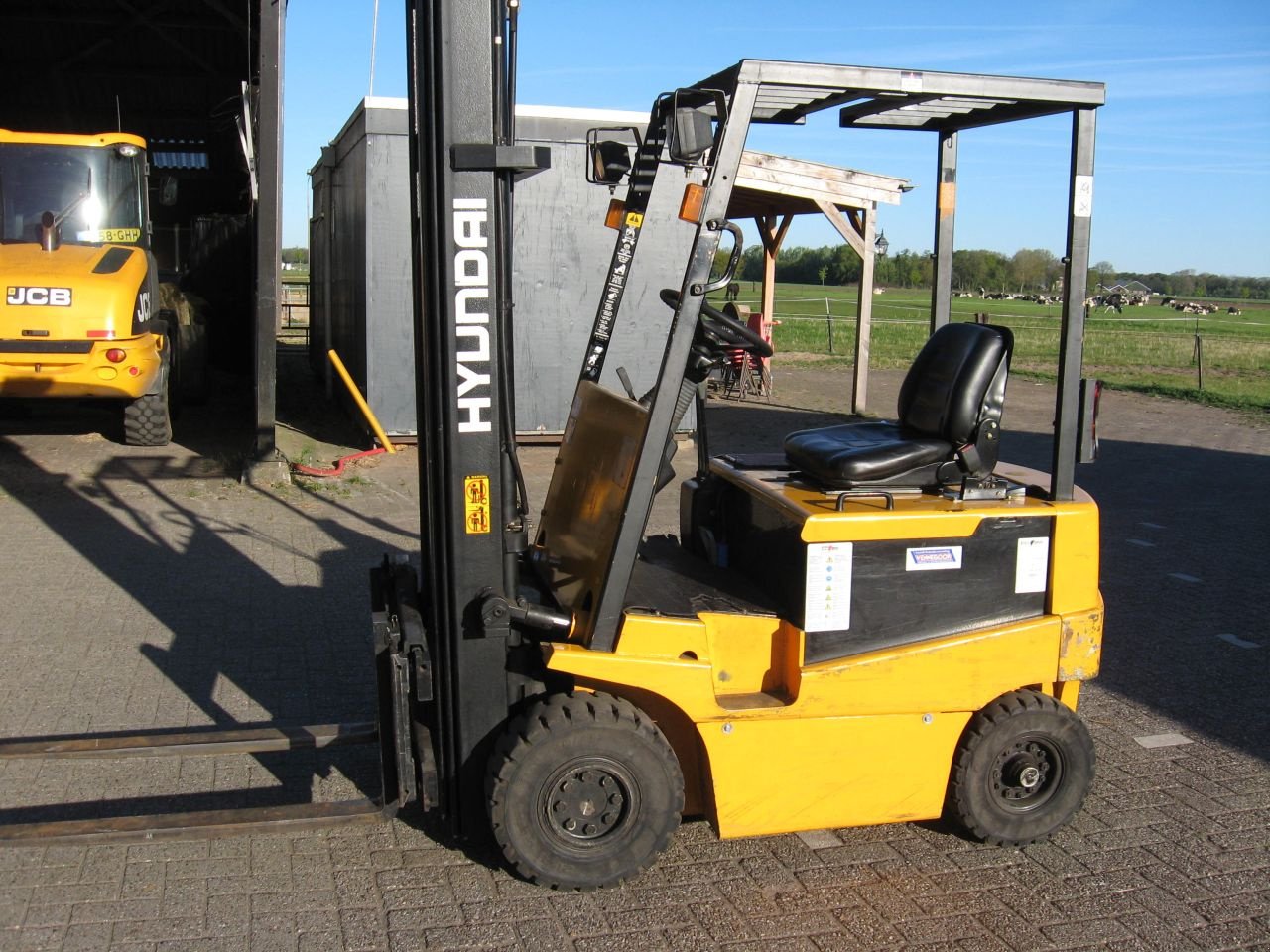 Frontstapler типа Hyundai -, Gebrauchtmaschine в Oldenzaal (Фотография 1)
