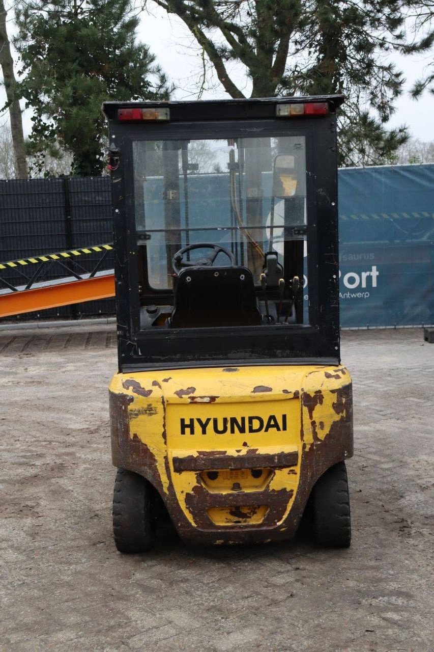 Frontstapler del tipo Hyundai 18B-7, Gebrauchtmaschine en Antwerpen (Imagen 5)