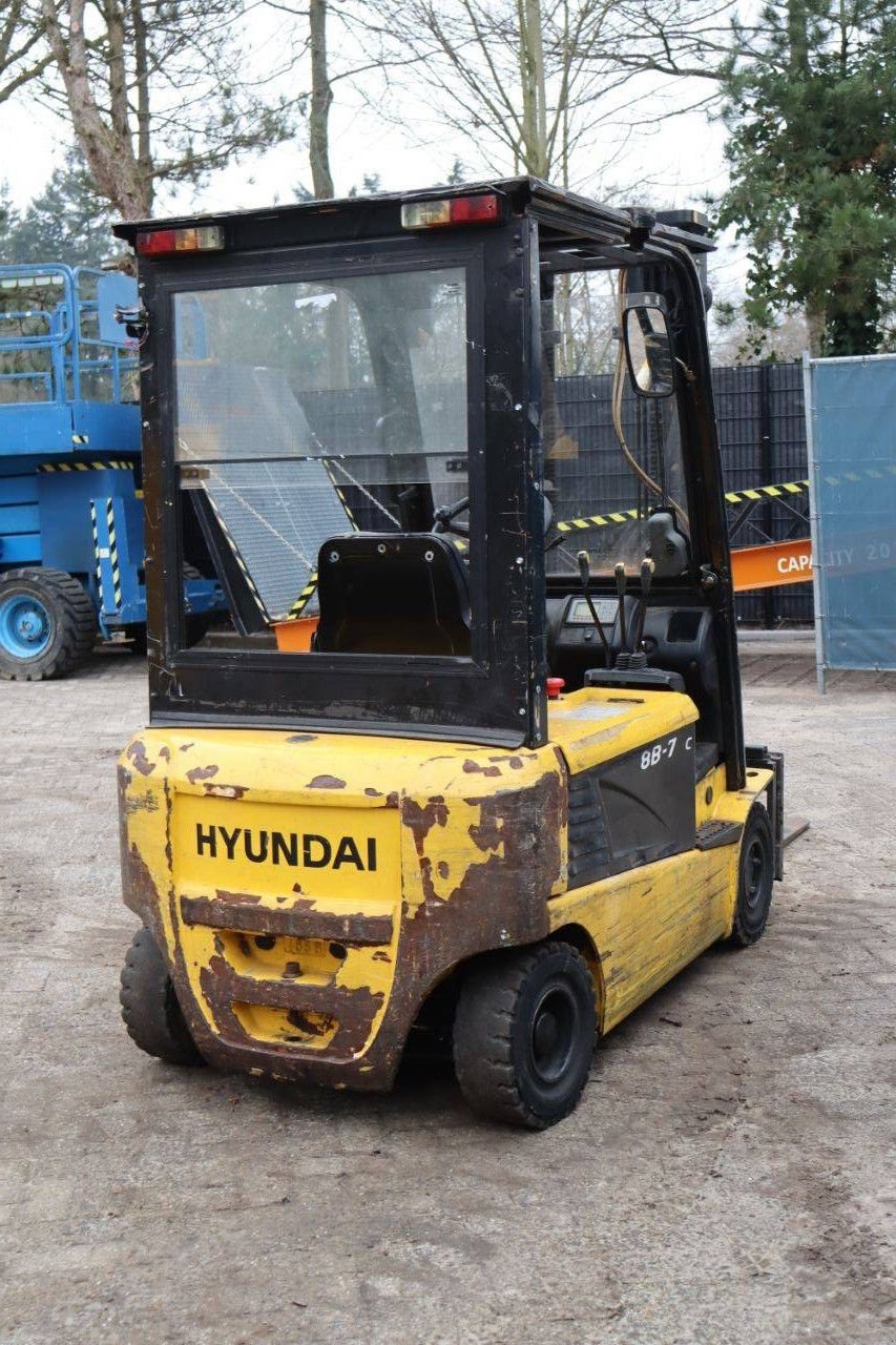 Frontstapler del tipo Hyundai 18B-7, Gebrauchtmaschine en Antwerpen (Imagen 7)