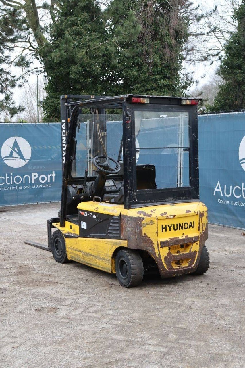 Frontstapler del tipo Hyundai 18B-7, Gebrauchtmaschine en Antwerpen (Imagen 4)