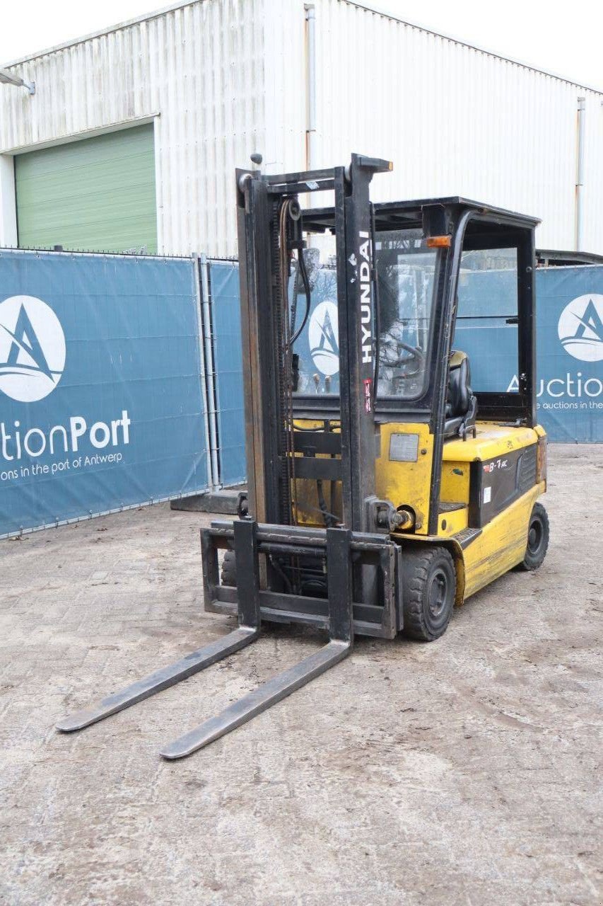 Frontstapler del tipo Hyundai 18B-7, Gebrauchtmaschine en Antwerpen (Imagen 10)