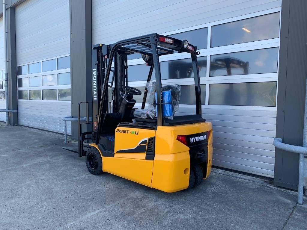 Frontstapler des Typs Hyundai 2 ton elektrische heftruck 20BT-9U vorkheftruck tr, Neumaschine in Heijningen (Bild 3)