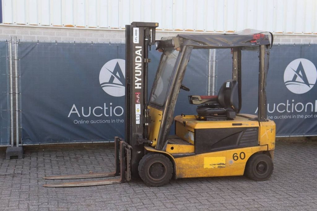 Frontstapler des Typs Hyundai 20B-7, Gebrauchtmaschine in Antwerpen (Bild 1)