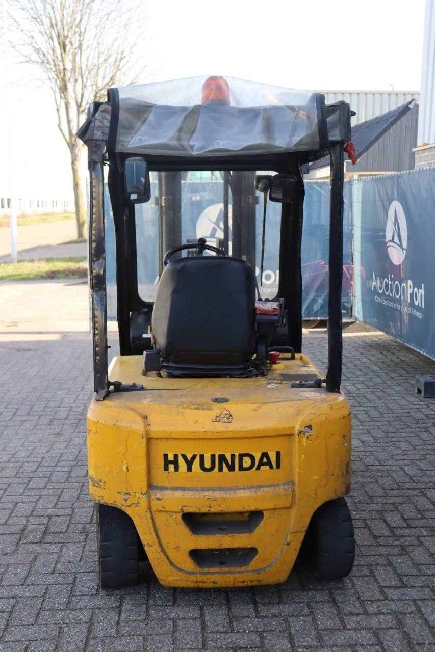 Frontstapler typu Hyundai 20B-7, Gebrauchtmaschine v Antwerpen (Obrázek 5)