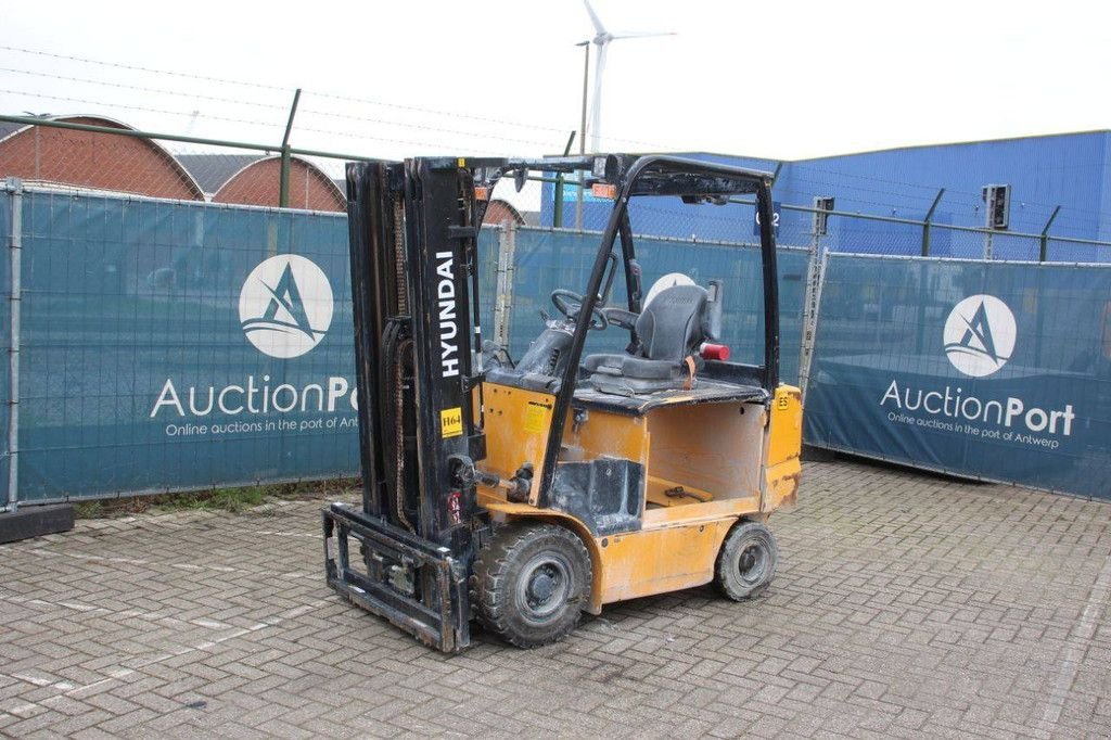 Frontstapler del tipo Hyundai 25B-9, Gebrauchtmaschine In Antwerpen (Immagine 9)