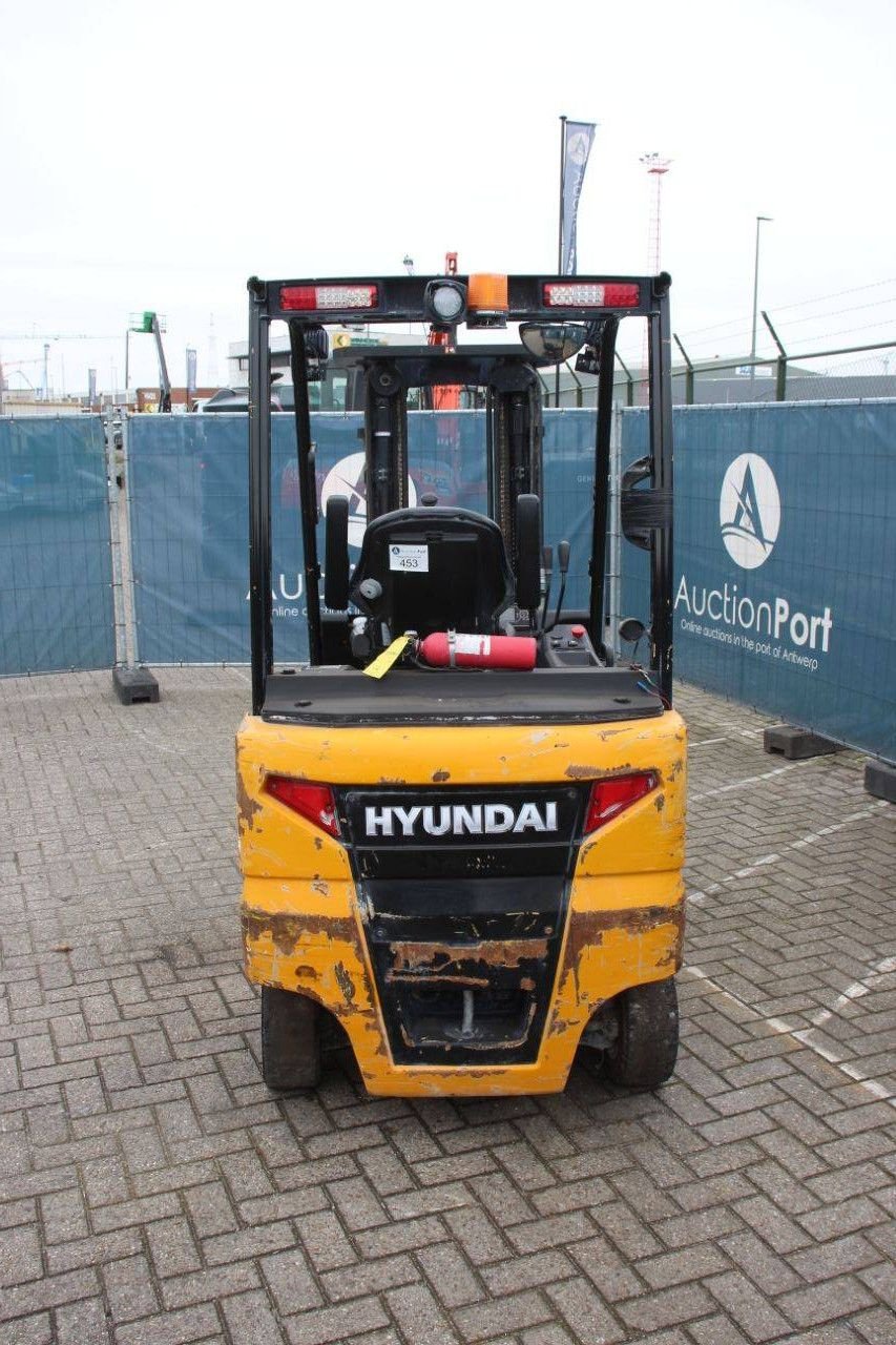 Frontstapler typu Hyundai 25B-9, Gebrauchtmaschine w Antwerpen (Zdjęcie 4)