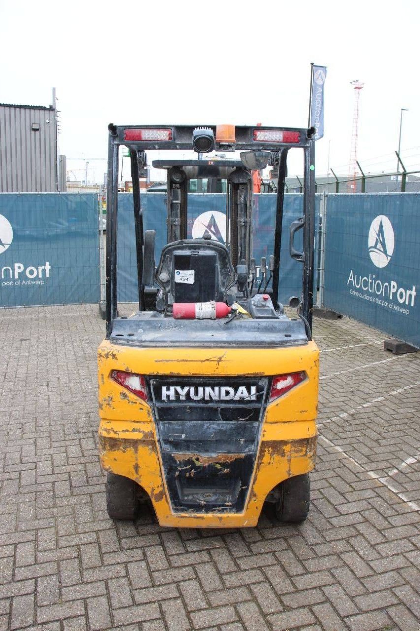 Frontstapler типа Hyundai 25B-9, Gebrauchtmaschine в Antwerpen (Фотография 4)