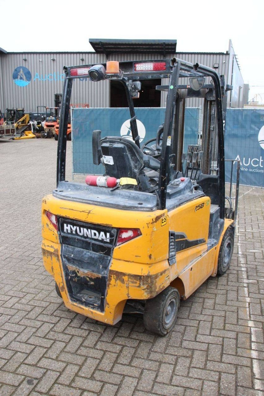 Frontstapler типа Hyundai 25B-9, Gebrauchtmaschine в Antwerpen (Фотография 5)