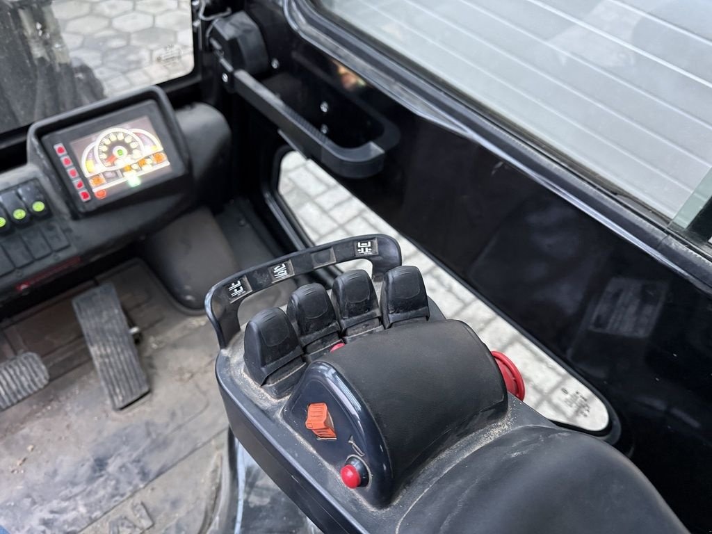 Frontstapler typu Hyundai 25D-9E 2.5 T diesel heftruck met cabine / vorkenverspreider, Gebrauchtmaschine w Neer (Zdjęcie 8)