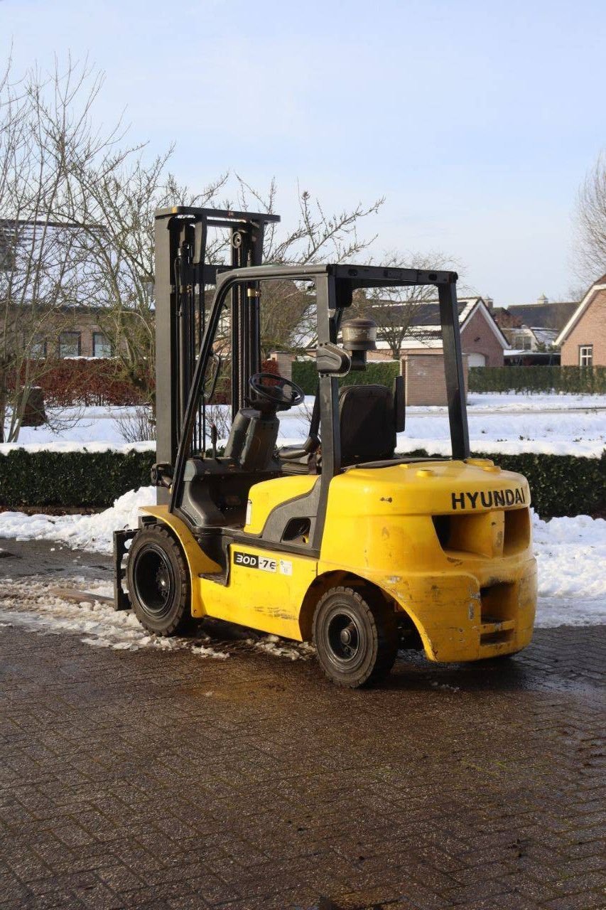 Frontstapler Türe ait Hyundai 30D-7E, Gebrauchtmaschine içinde Antwerpen (resim 4)