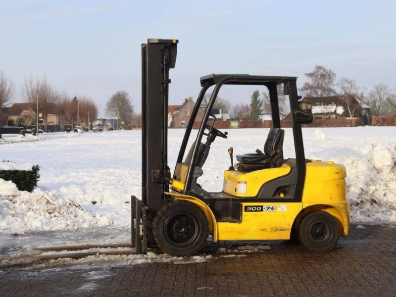 Frontstapler des Typs Hyundai 30D-7E, Gebrauchtmaschine in Antwerpen (Bild 1)