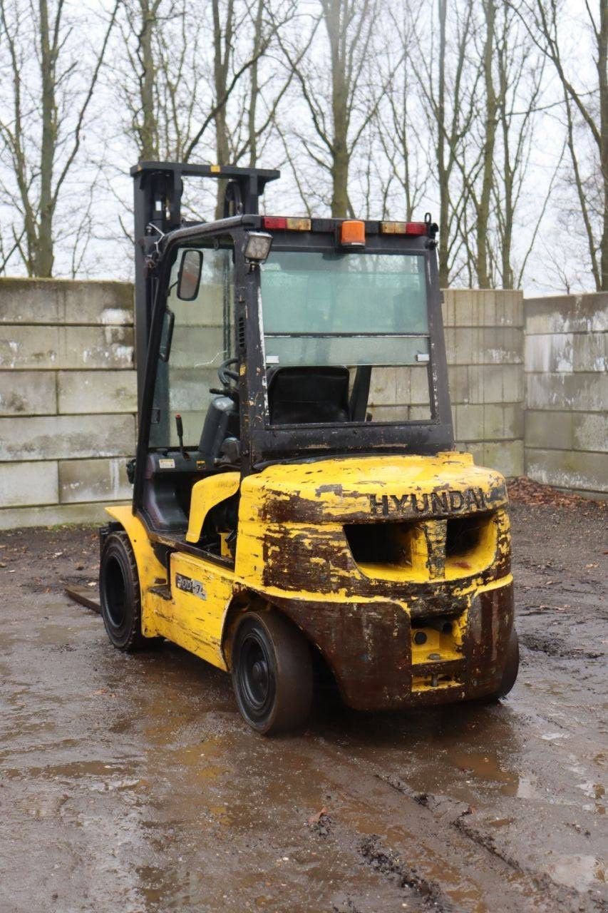 Frontstapler typu Hyundai 30D-7E, Gebrauchtmaschine v Antwerpen (Obrázek 4)