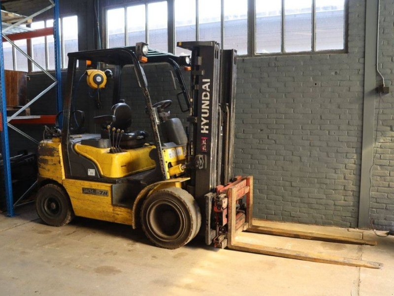 Frontstapler del tipo Hyundai 30L-7A, Gebrauchtmaschine en Antwerpen (Imagen 1)