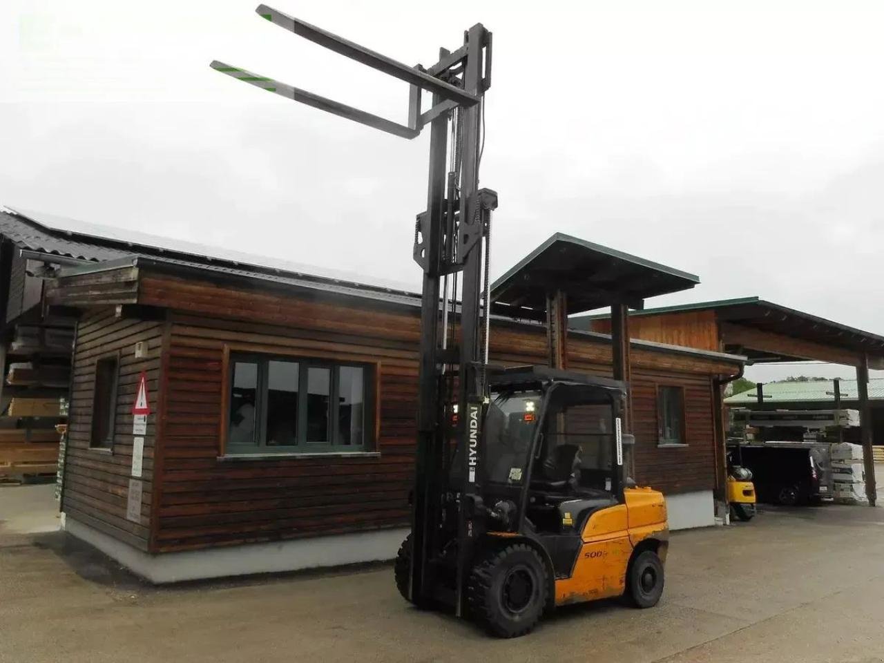 Frontstapler of the type Hyundai 50da-9 euro5 ( triplex 4,9m + 3. u. 4. kreis ), Gebrauchtmaschine in ST. NIKOLAI/DR. (Picture 19)