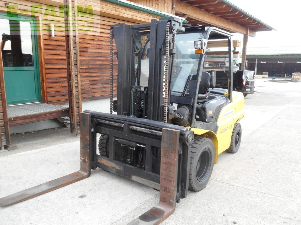 Frontstapler of the type Hyundai 50da-9a triplex 4,4m + ss + zv + zwillingsreifen, Gebrauchtmaschine in ST. NIKOLAI/DR. (Picture 2)