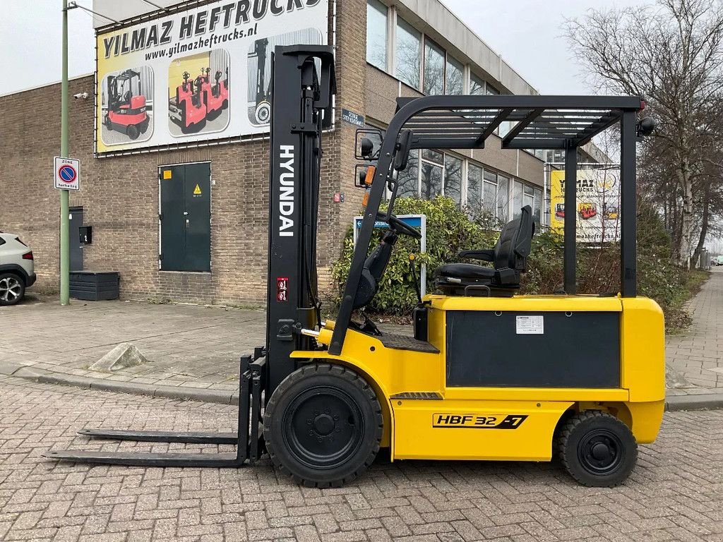 Frontstapler типа Hyundai HBF32-7 2900KG 4.50METER HEFTRUCK, Gebrauchtmaschine в Vlaardingen (Фотография 2)