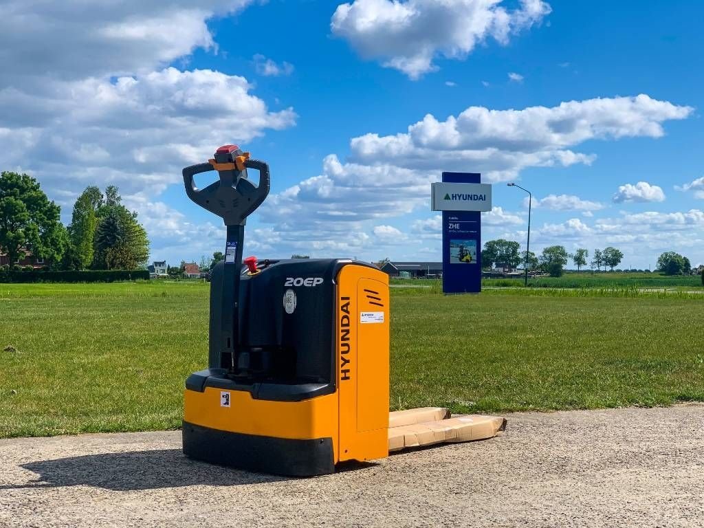 Frontstapler des Typs Hyundai vorkheftrucks heftrucks stapelaars palletwagens ni, Gebrauchtmaschine in Heijningen (Bild 3)