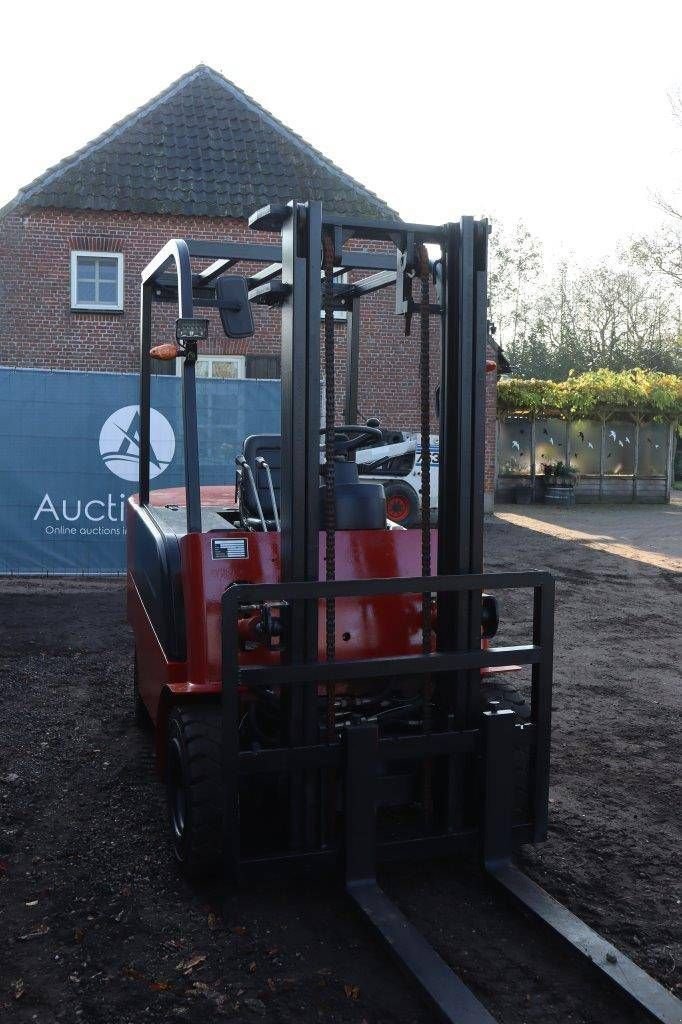 Frontstapler a típus IHI GPD 30, Neumaschine ekkor: Antwerpen (Kép 7)