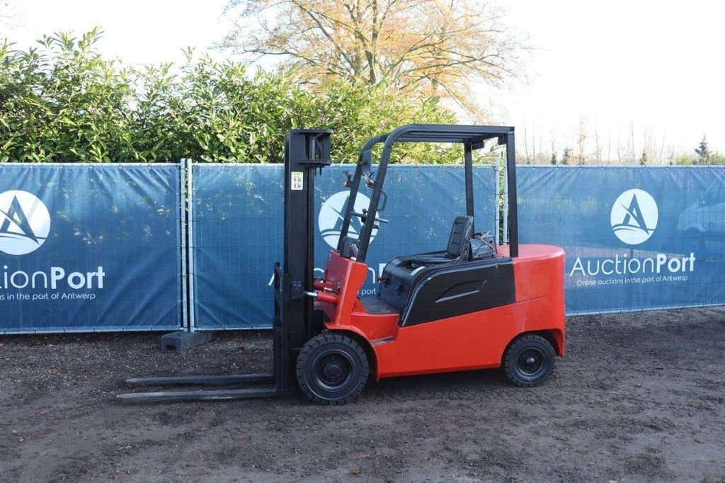 Frontstapler a típus IHI GPD 30, Neumaschine ekkor: Antwerpen (Kép 1)