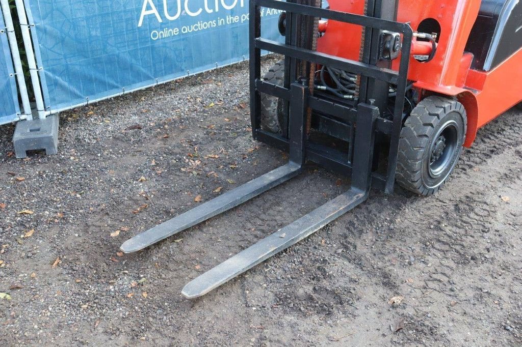 Frontstapler a típus IHI GPD 30, Neumaschine ekkor: Antwerpen (Kép 10)