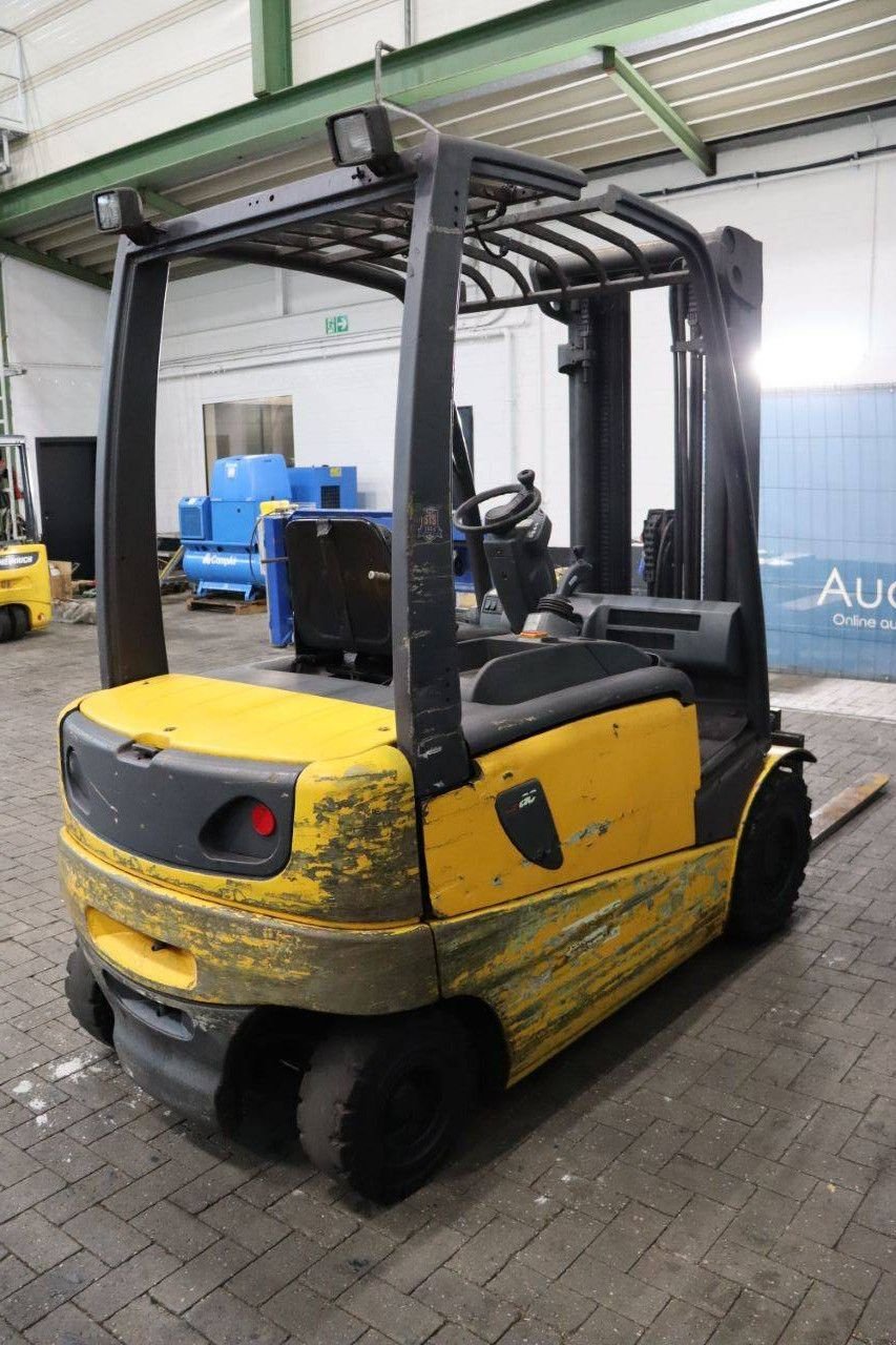 Frontstapler типа Jungheinrich 30, Gebrauchtmaschine в Antwerpen (Фотография 7)