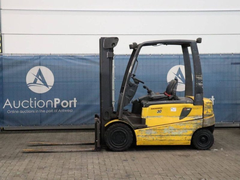 Frontstapler van het type Jungheinrich 30, Gebrauchtmaschine in Antwerpen (Foto 1)