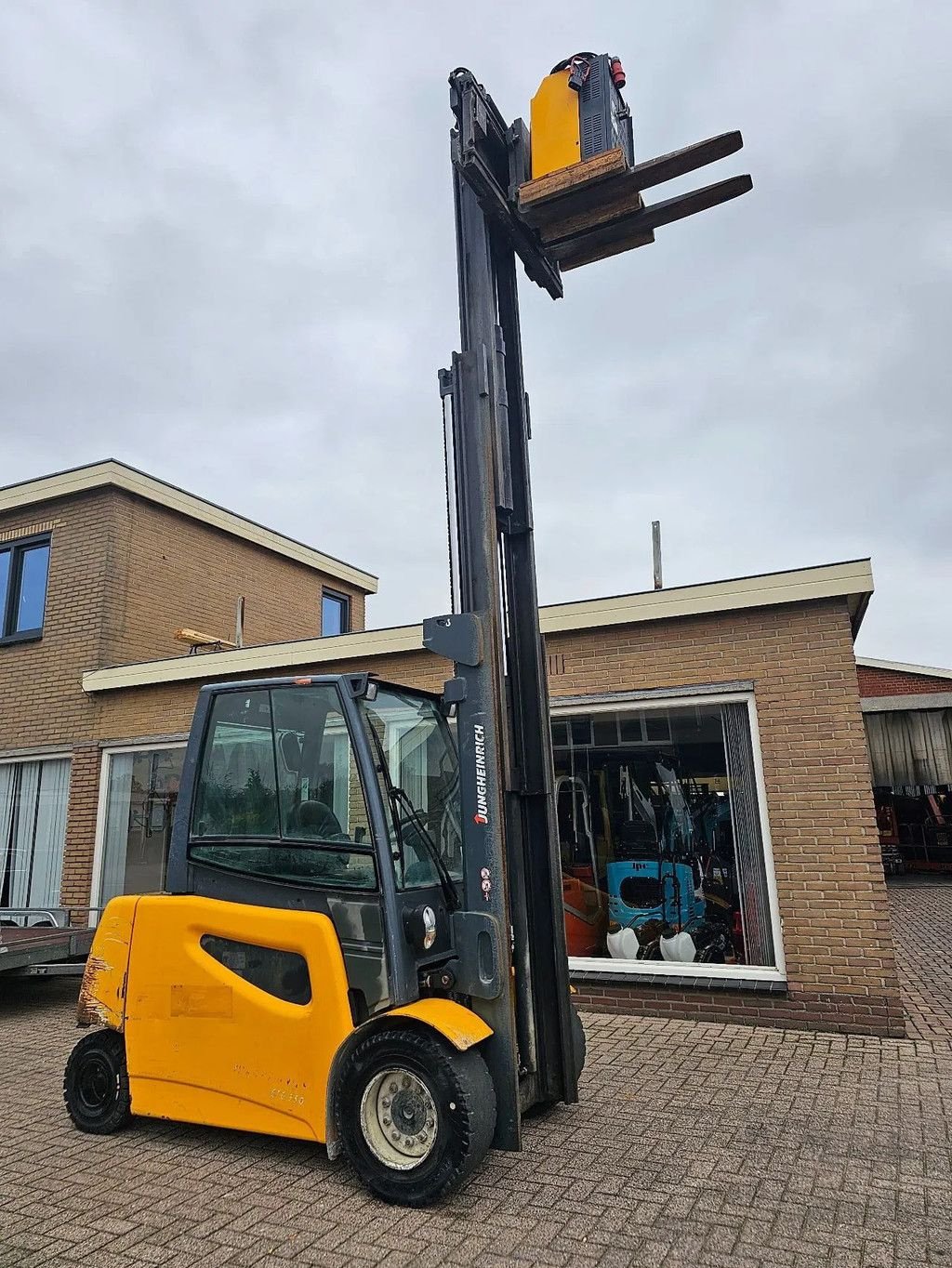 Frontstapler typu Jungheinrich 5 tons elektrische heftruck 2016 triplo, Gebrauchtmaschine w Scherpenzeel (Zdjęcie 2)