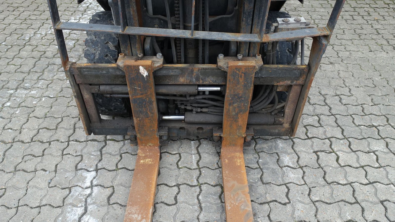 Frontstapler des Typs Jungheinrich DFG 25 // 2500 KG DIESEL // GAFFELFLYTER OG SIDESKIFT, Gebrauchtmaschine in Skive (Bild 5)