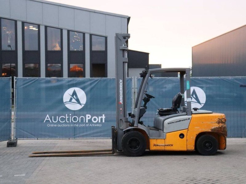 Frontstapler of the type Jungheinrich DFG 435, Gebrauchtmaschine in Antwerpen (Picture 1)