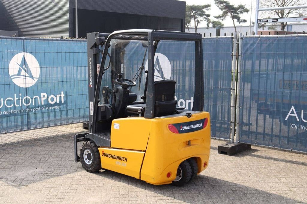 Frontstapler del tipo Jungheinrich EFG 215, Gebrauchtmaschine In Antwerpen (Immagine 4)