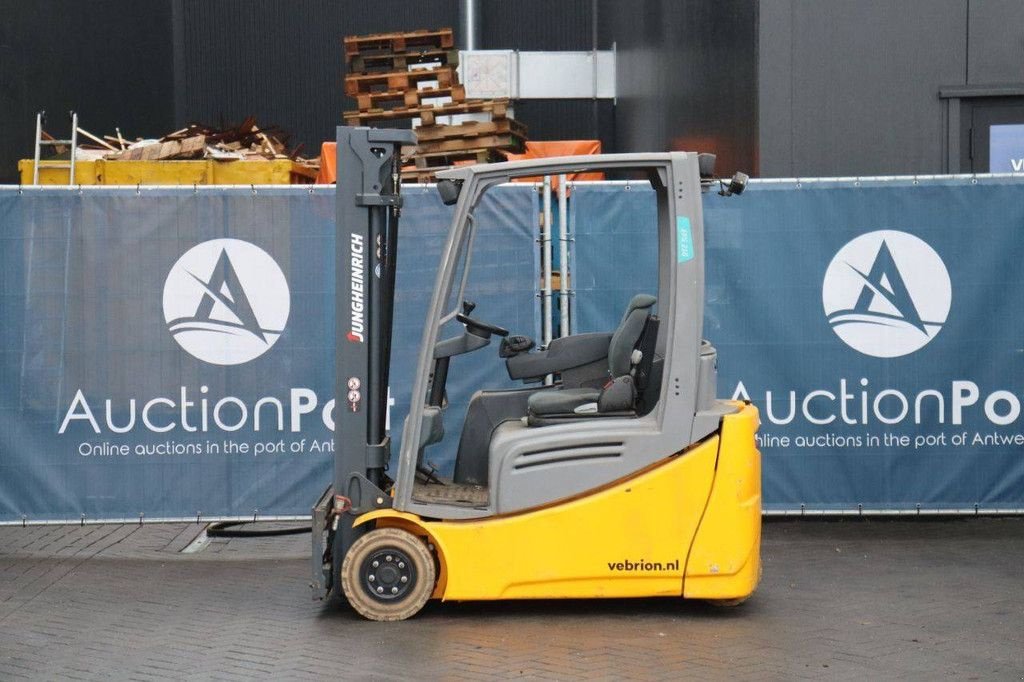 Frontstapler του τύπου Jungheinrich EFG 216 440DZ, Gebrauchtmaschine σε Antwerpen (Φωτογραφία 2)