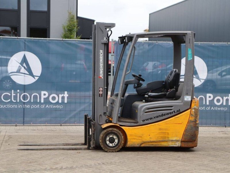 Frontstapler vrste Jungheinrich EFG 216k, Gebrauchtmaschine v Antwerpen (Slika 1)