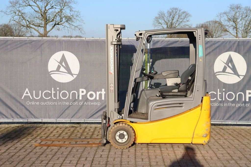 Frontstapler of the type Jungheinrich EFG 216k, Gebrauchtmaschine in Antwerpen (Picture 2)