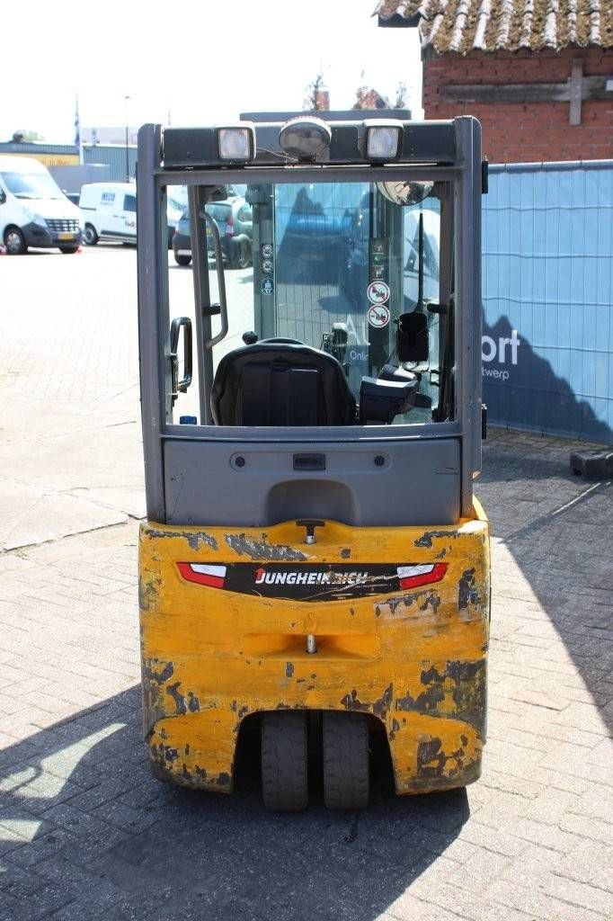 Frontstapler του τύπου Jungheinrich EFG 216k, Gebrauchtmaschine σε Antwerpen (Φωτογραφία 4)