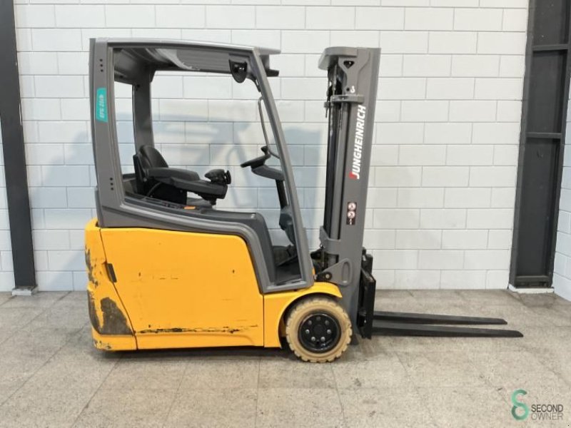 Frontstapler типа Jungheinrich EFG 218, Gebrauchtmaschine в Wijchen (Фотография 2)