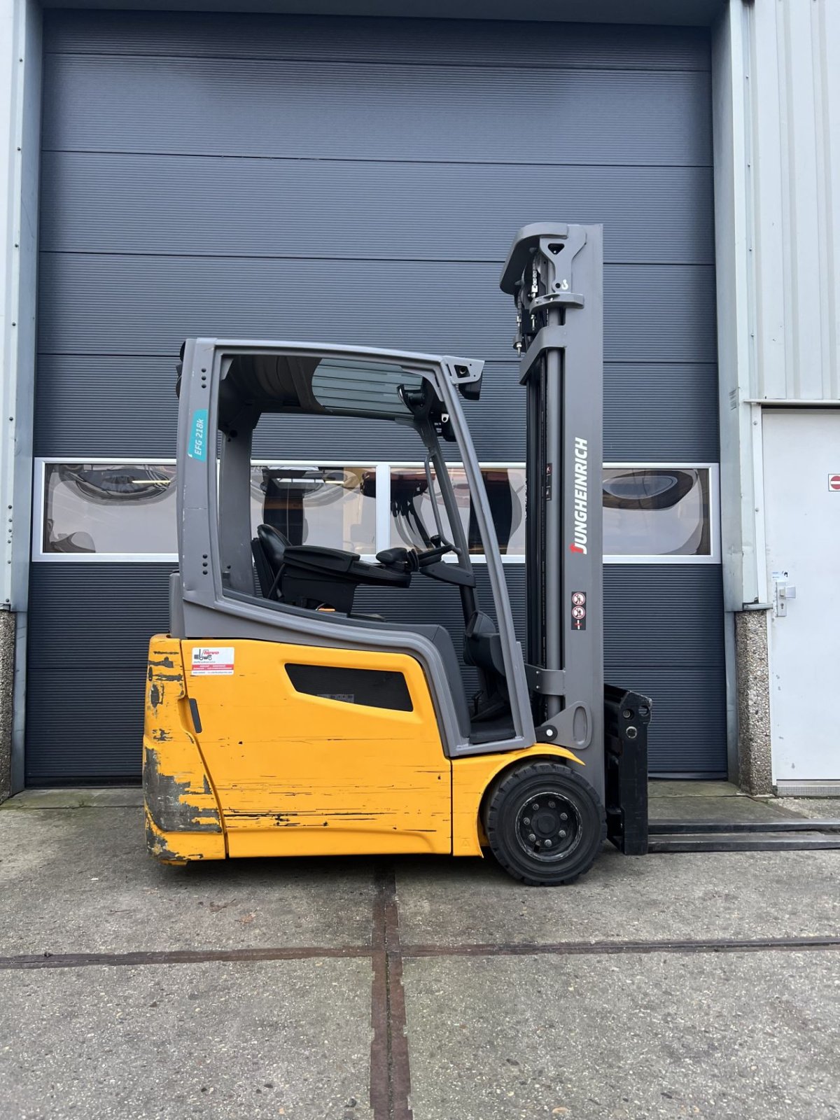 Frontstapler typu Jungheinrich EFG 218K, Gebrauchtmaschine v Nederweert (Obrázek 7)