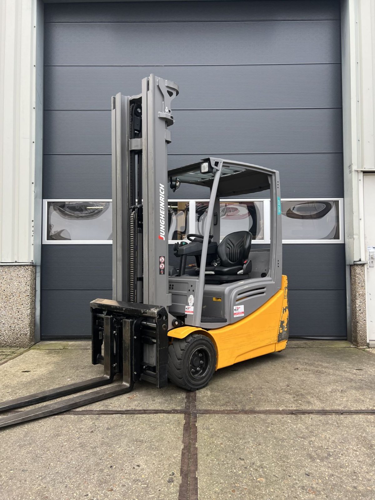 Frontstapler typu Jungheinrich EFG 218K, Gebrauchtmaschine v Nederweert (Obrázek 4)