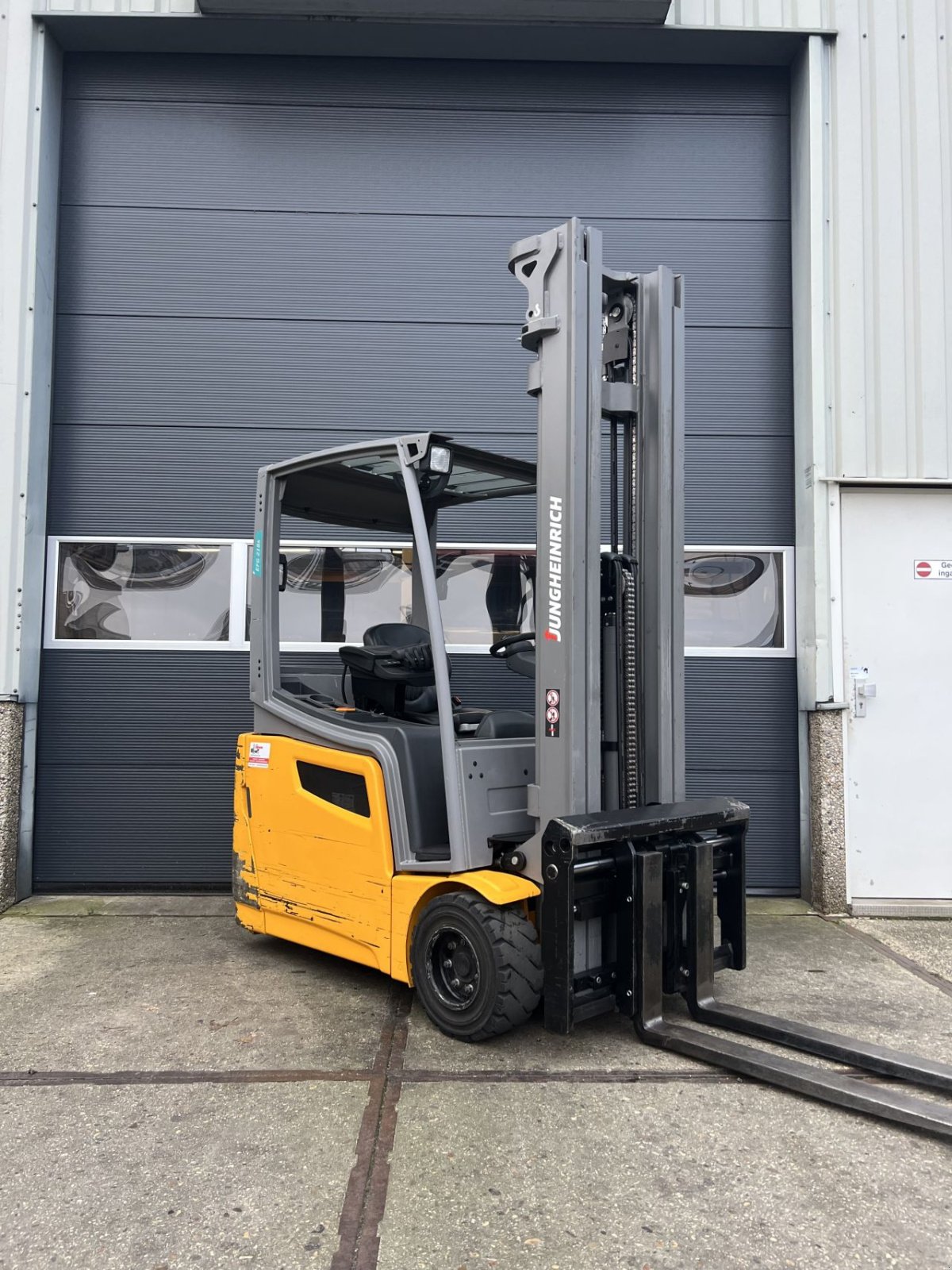 Frontstapler typu Jungheinrich EFG 218K, Gebrauchtmaschine v Nederweert (Obrázek 6)