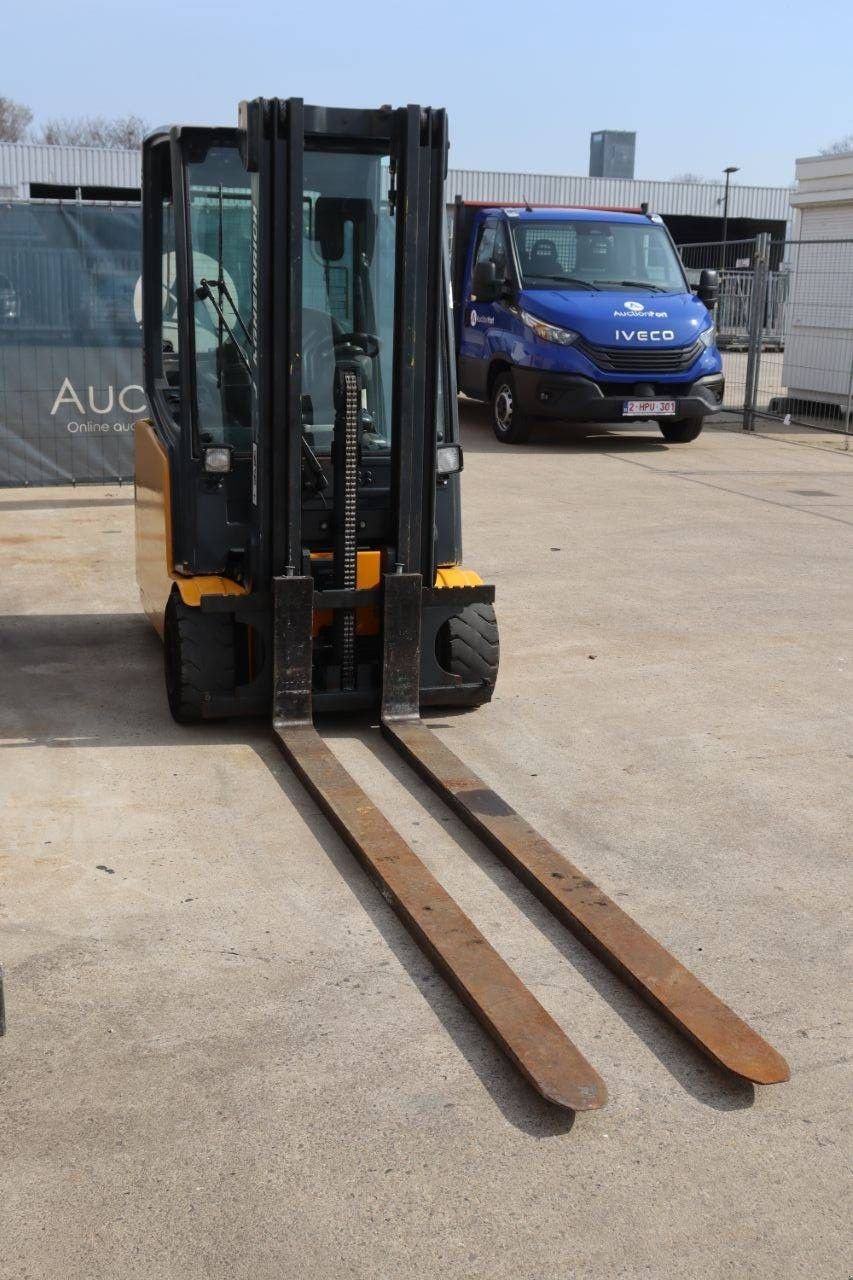 Frontstapler от тип Jungheinrich EFG 220, Gebrauchtmaschine в Antwerpen (Снимка 8)