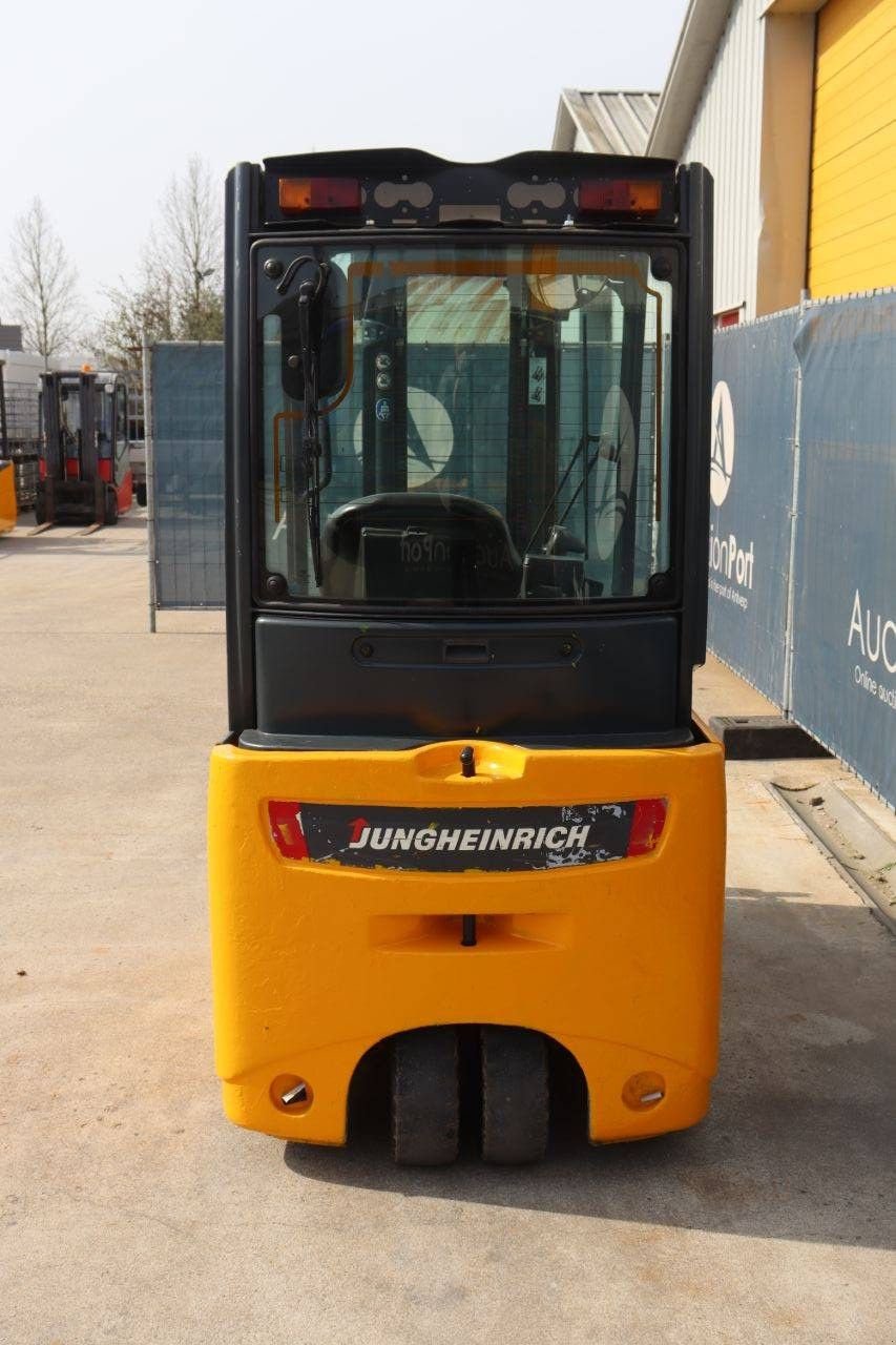 Frontstapler от тип Jungheinrich EFG 220, Gebrauchtmaschine в Antwerpen (Снимка 5)