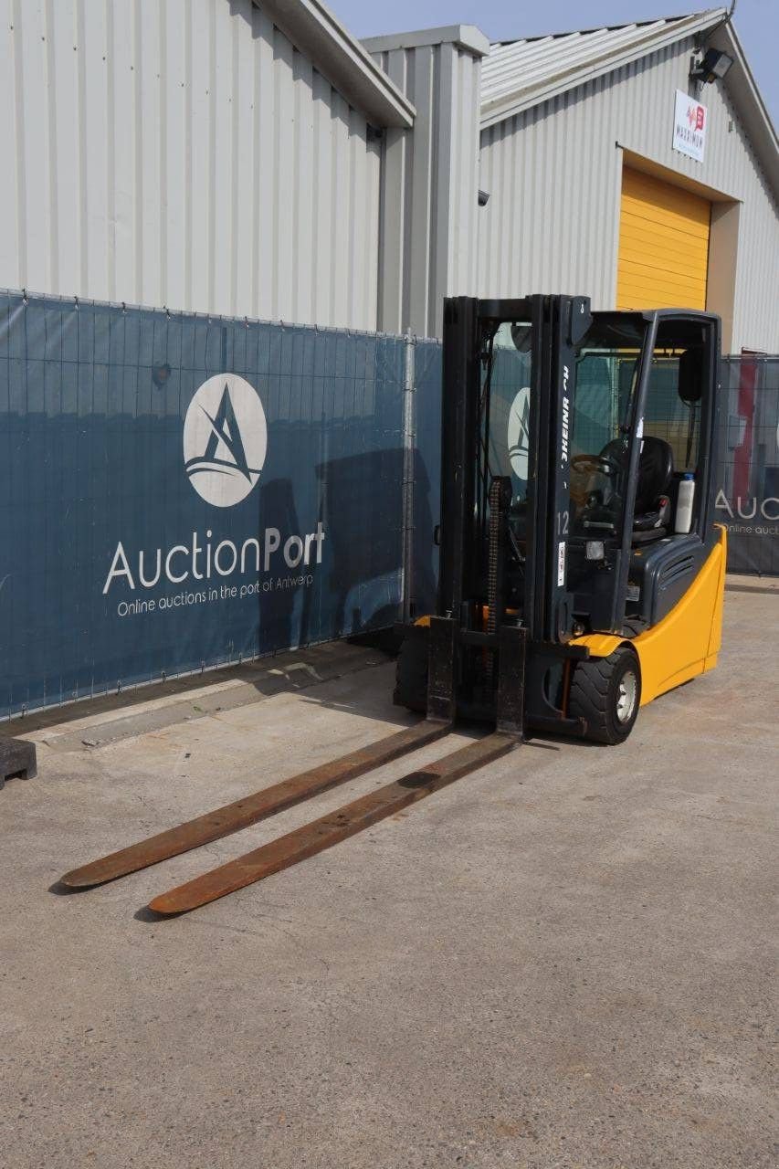 Frontstapler от тип Jungheinrich EFG 220, Gebrauchtmaschine в Antwerpen (Снимка 10)