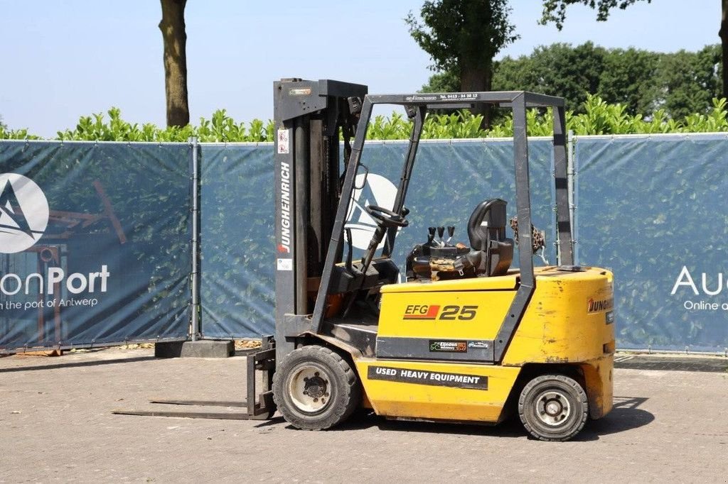 Frontstapler Türe ait Jungheinrich EFG 25, Gebrauchtmaschine içinde Antwerpen (resim 3)