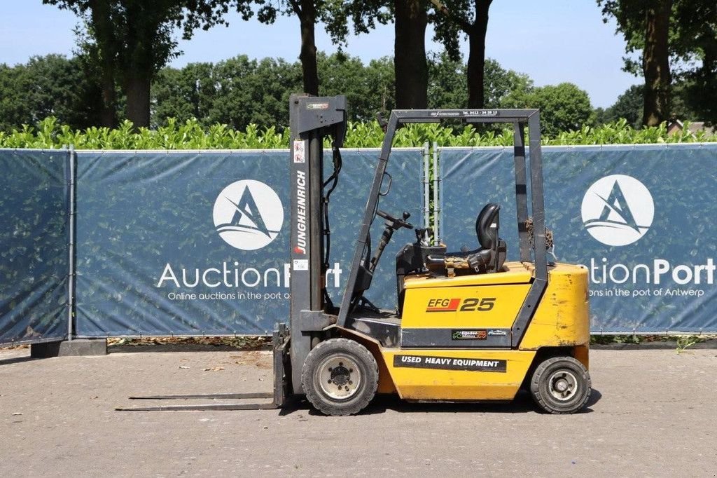 Frontstapler Türe ait Jungheinrich EFG 25, Gebrauchtmaschine içinde Antwerpen (resim 2)