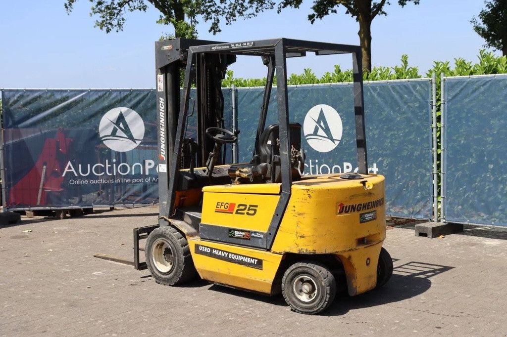Frontstapler Türe ait Jungheinrich EFG 25, Gebrauchtmaschine içinde Antwerpen (resim 4)