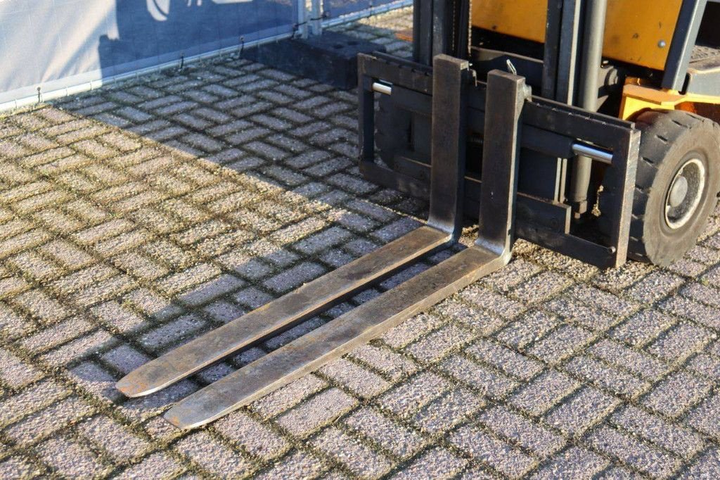 Frontstapler des Typs Jungheinrich EFG 290ZT, Gebrauchtmaschine in Antwerpen (Bild 11)