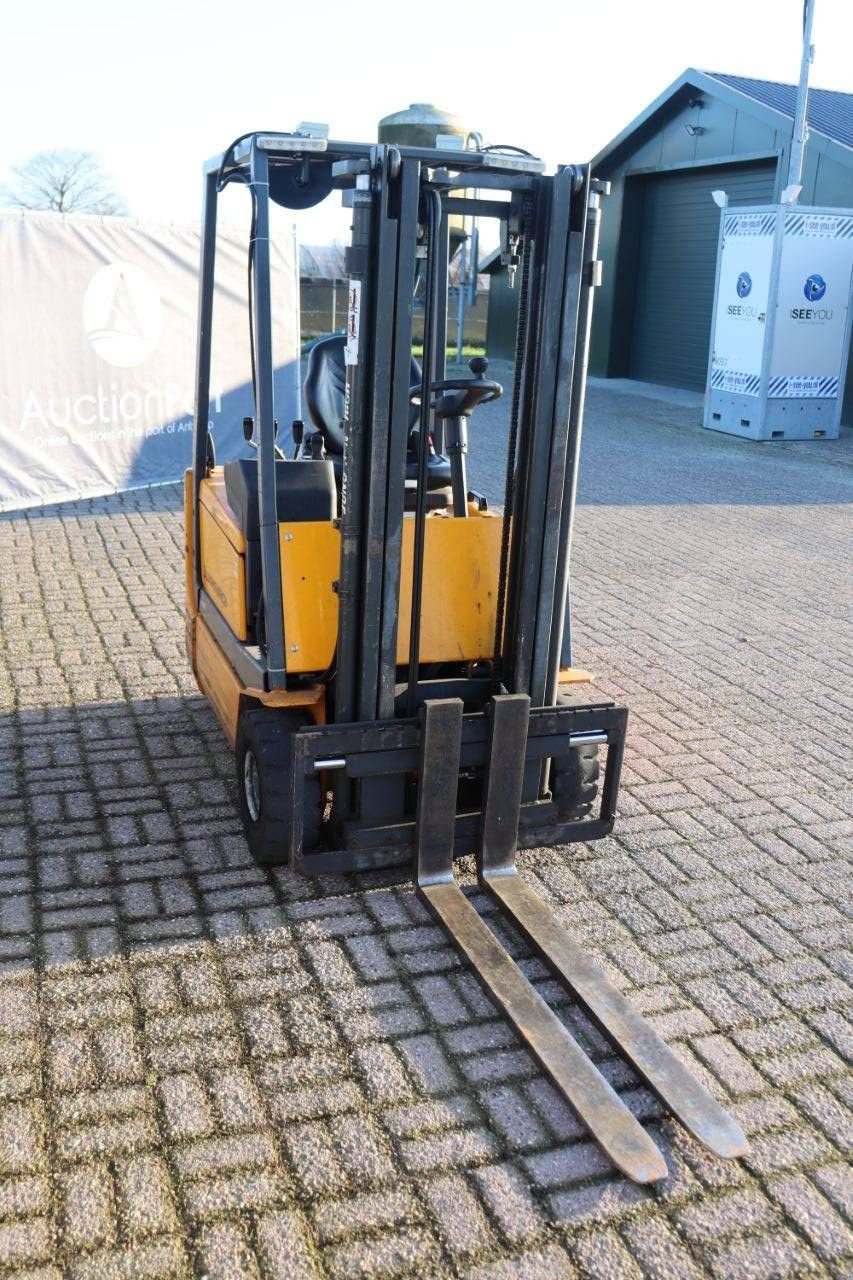 Frontstapler του τύπου Jungheinrich EFG 290ZT, Gebrauchtmaschine σε Antwerpen (Φωτογραφία 8)