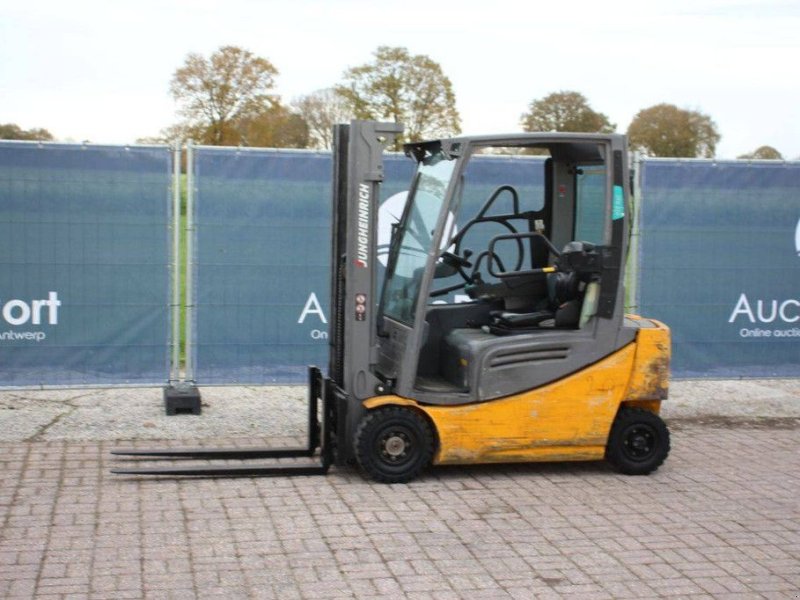 Frontstapler des Typs Jungheinrich EFG 316, Gebrauchtmaschine in Antwerpen