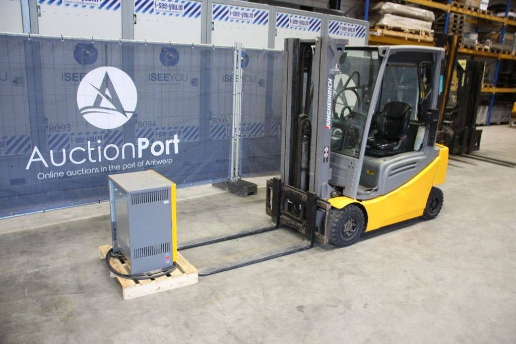Frontstapler del tipo Jungheinrich EFG 316, Gebrauchtmaschine en Antwerpen (Imagen 9)