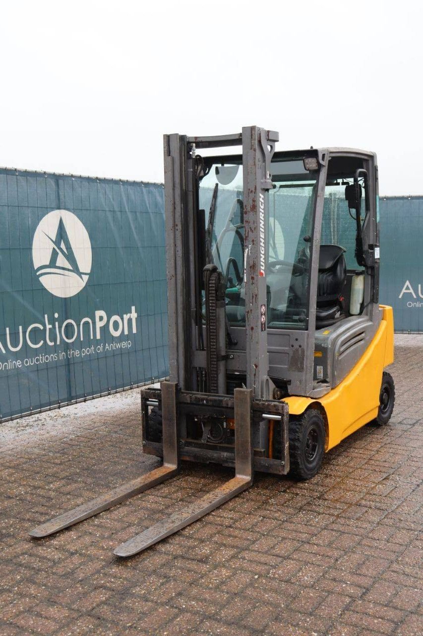 Frontstapler от тип Jungheinrich EFG 316, Gebrauchtmaschine в Antwerpen (Снимка 10)